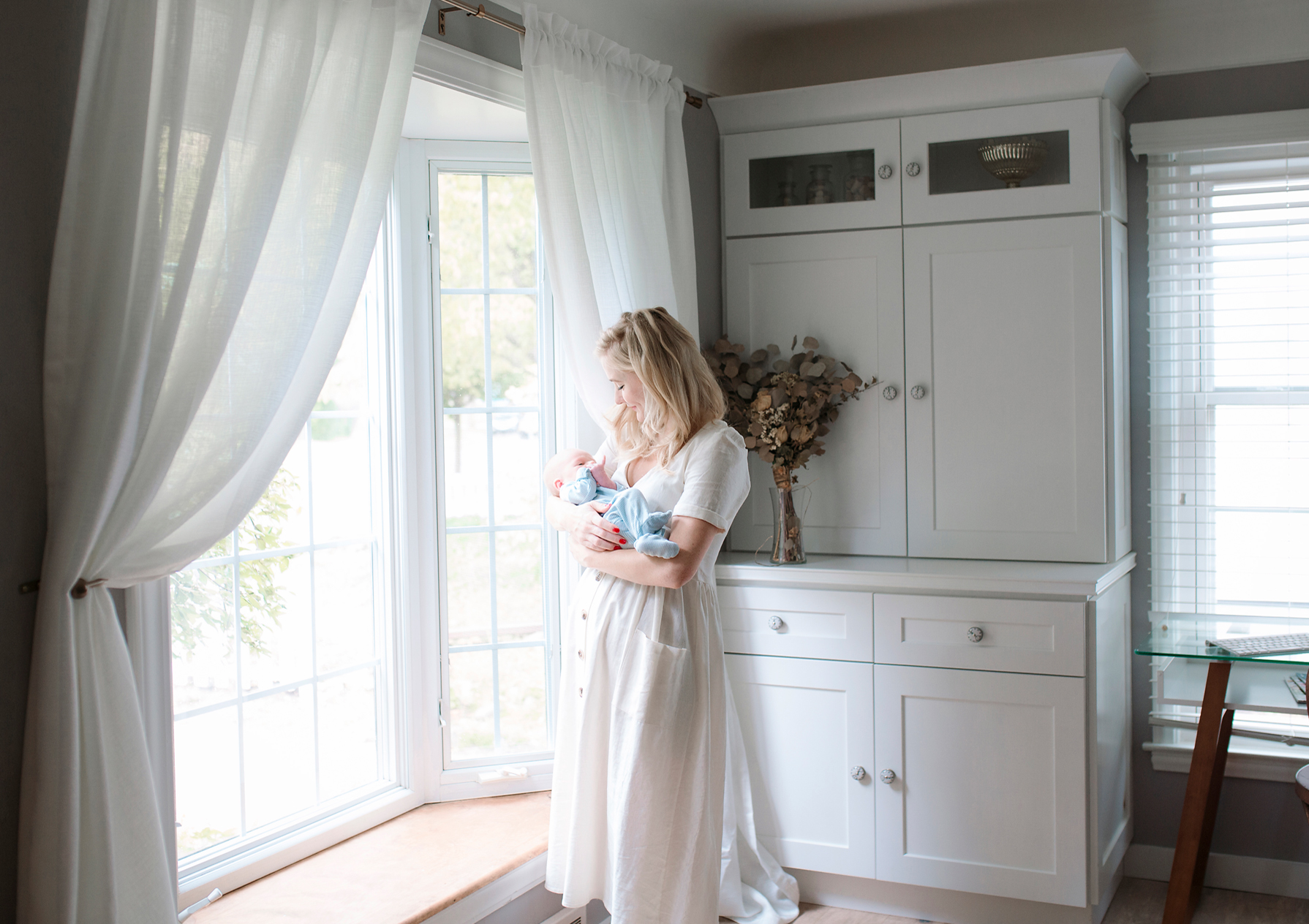 lifestyle photographer baby newborn metro detroit michigan howell brighton ann arbor